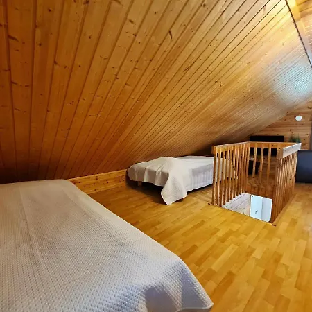 Jukuvilla Apartment *